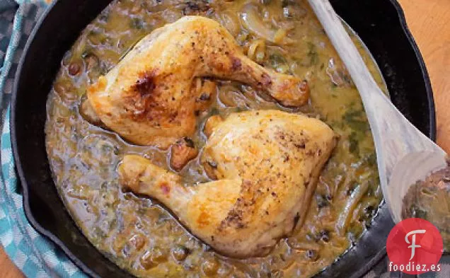 Muslos y Piernas de Pollo Estofados con Vinagre de Sidra con Cebolla y Pasas