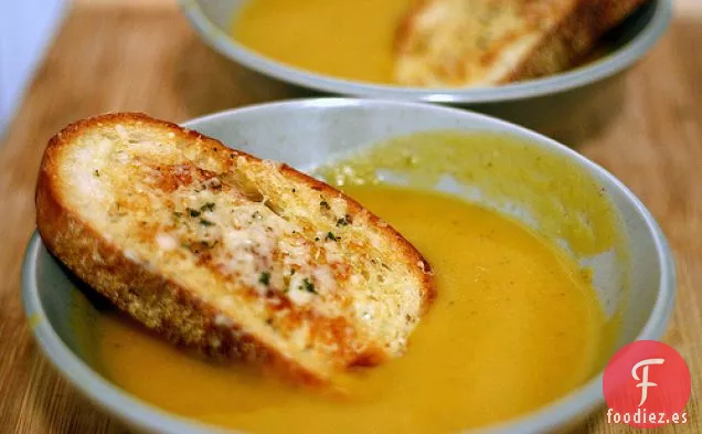 Sopa De Calabaza De Invierno Con Croutones De Gruyere