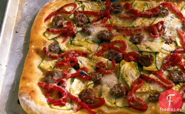 Pizza de Salchichas, Calabacines y Pimienta