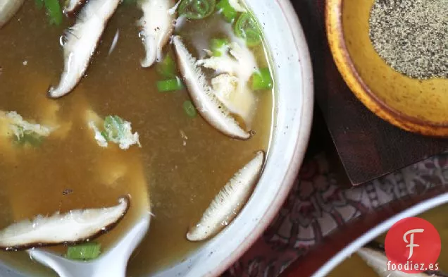 Sopa de Huevo de Cebolla Verde