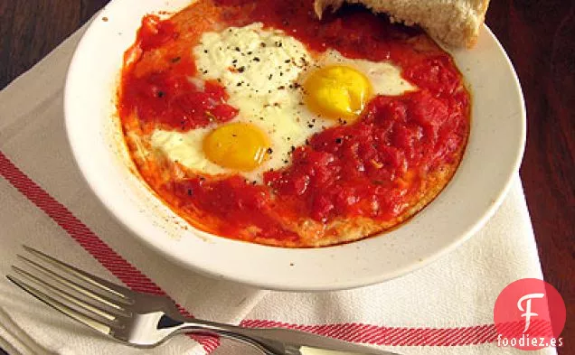 Huevos Al Horno En Salsa de Tomate con Queso Ricotta
