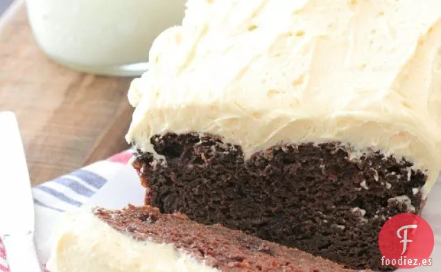 Pastel De Calabaza De Chocolate Doble Con Crema De Mantequilla De Especias De Calabaza