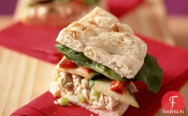 Ensalada de Chutney y Pavo sobre Focaccia