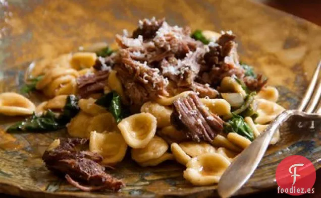 Costillas Cortas Estofadas de Cabernet con Acelgas y Orecchiette