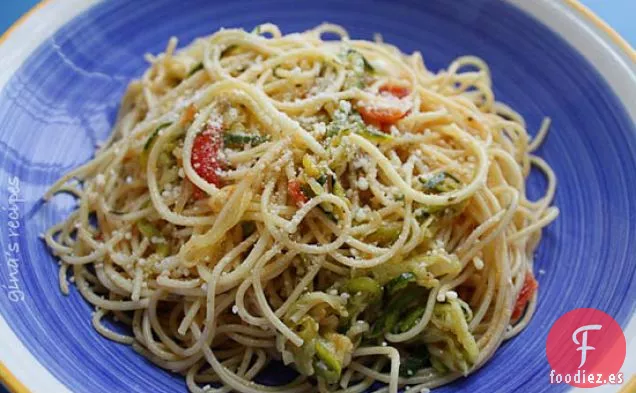 Cabello De Ángel Con Calabacín Y Tomates