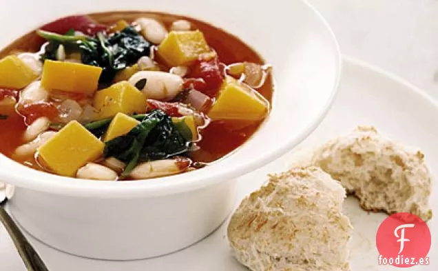 Sopa de Calabaza y Frijoles Blancos con Galletas de Parmesano