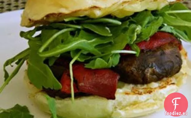 Sándwich De Champiñones A La Parrilla Con Mayonesa Cítrica