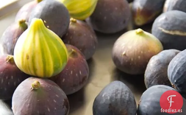 Ensalada de Higos, Mota y Rúcula con Aderezo de Queso de Cabra