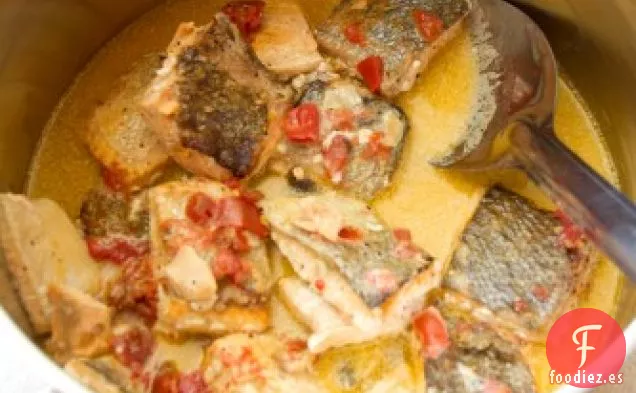 Salmón Keta Salvaje de Alaska Cocido a Fuego Lento en Leche de Coco