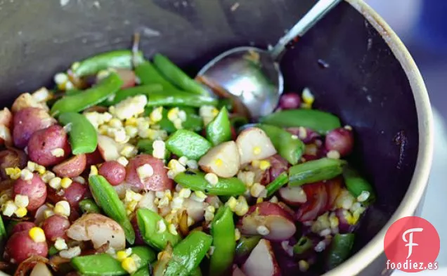 Patatas, Judías Verdes Y Maíz En Salsa De Mantequilla Marrón Limón