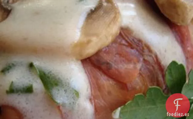 Pollo con Champiñones, Jamón y Salsa de Crema