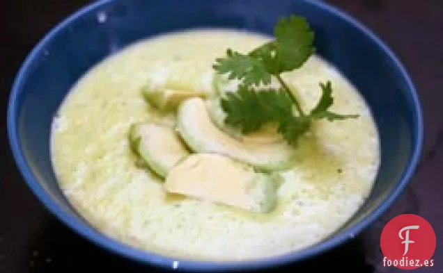 Cena de Esta Noche: Sopa de Maíz Dulce con Crema de Aguacate