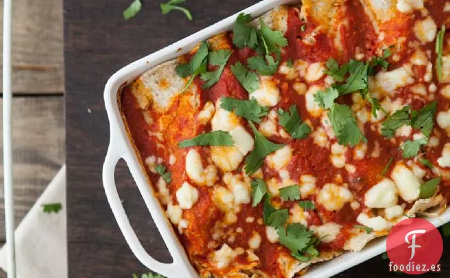 Enchiladas De Maíz Tostado Y Ricotta Con Salsa De Tomate Chipotle