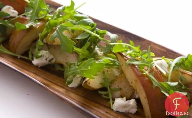 Sopa Cremosa De Maíz Al Sol Con Queso De Leche De Cabra Y Crutones