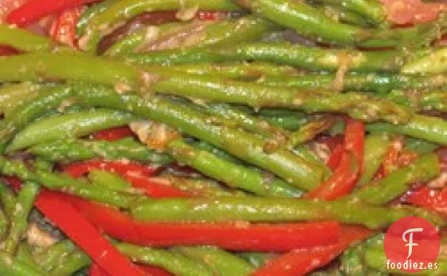 Espárragos y Pimiento Rojo con Vinagre Balsámico