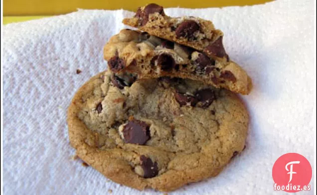 Galletas Finas y Crujientes de Chocolate con Mantequilla de Almendras