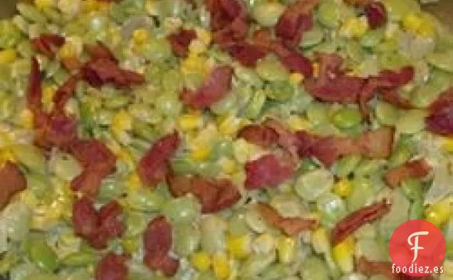 Succotash Cremoso con Tocino, Tomillo y Cebollino