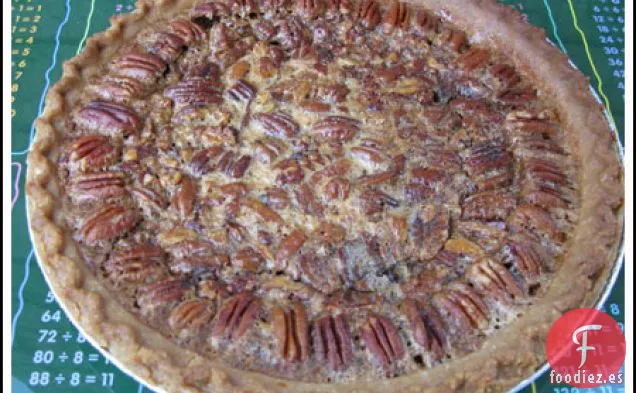 Pastel de Nueces de Mantequilla Dorada