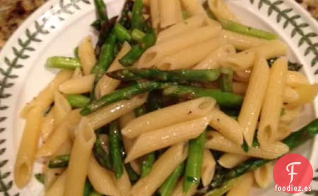 Penne con Espárragos Asados