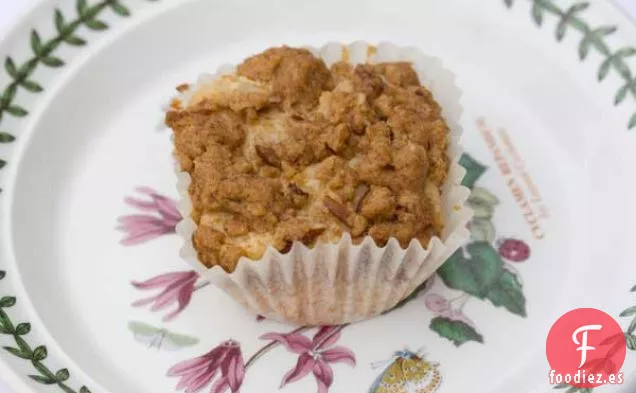 Pastel de Café Streusel de Crema Agria con Mezcla de Crepes