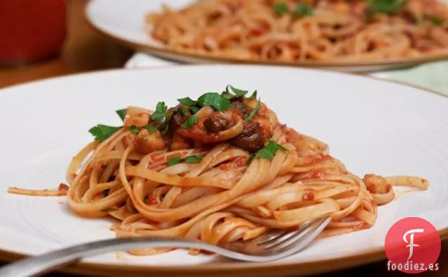 Linguini Puttanesca Con Garbanzos