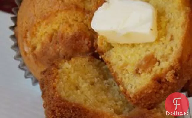 Muffins de Maíz con Piña y Mantequilla Marrón