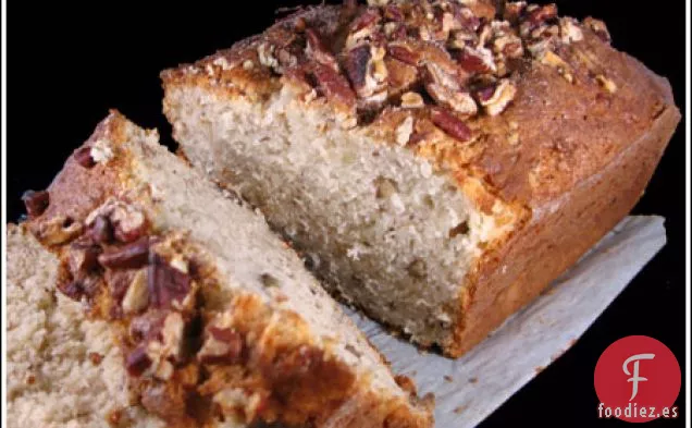 Pan de Nueces de Plátano con Queso Crema