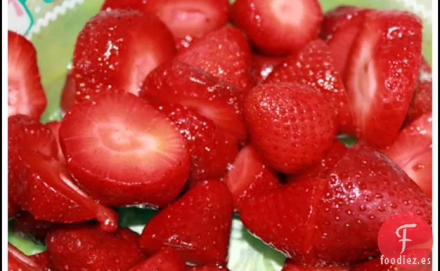 Tarta de Fresa con Galletas de Crema Agria