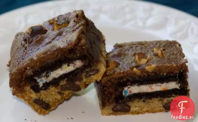 Barras de Brownie Oreo con Chispas de Chocolate