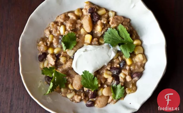 Hummus de Chipotle, Frijoles Negros y Tomates