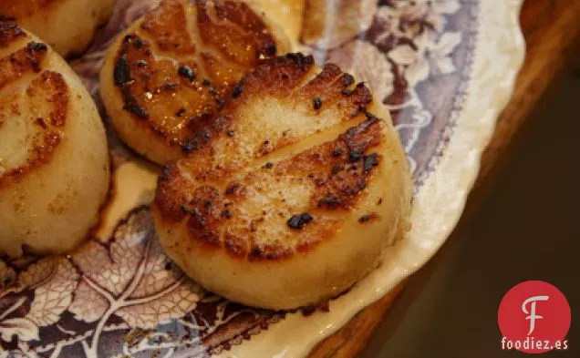 Vieiras Chamuscadas Con Guacamole De Tomate Y Salsa De Maíz