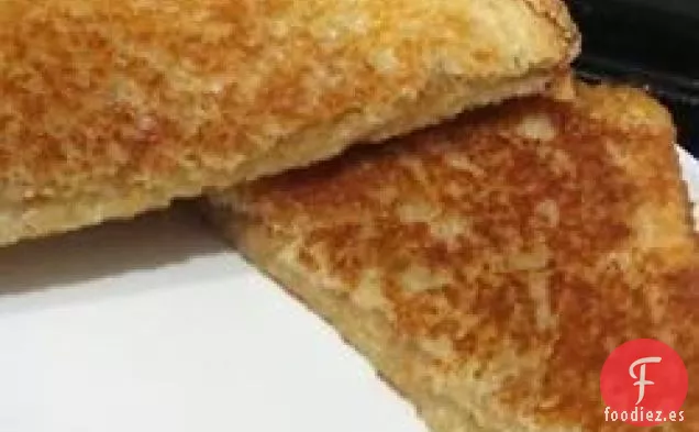 Sándwich de Queso a la Parrilla y Mantequilla de Maní