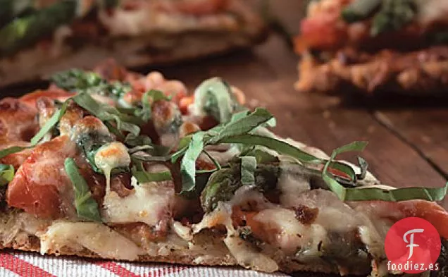 Pizza con Tomates, Espárragos y Albahaca