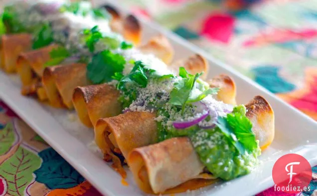 Lengua De Ternera, Chorizo Y Taquitos De Patata Con Guacamole De Tomate