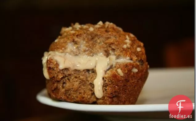 Muffins Veganos de Mantequilla de Maní y Banana Bomb