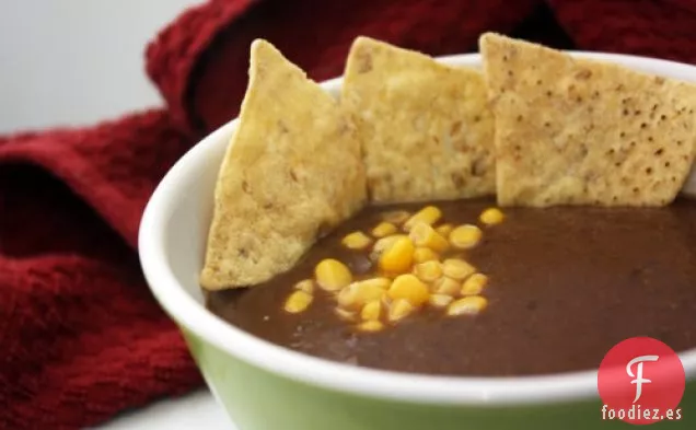 Sopa de Salsa y Frijoles Negros