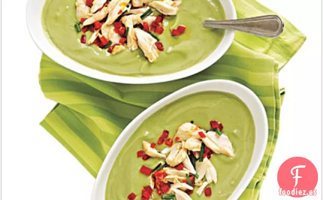 Sopa de Aguacate y Suero de Mantequilla con Ensalada de Cangrejo