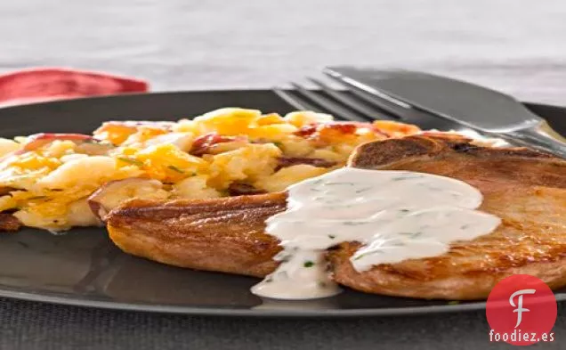 Chuletas de Cerdo con Papas Aplastadas Completamente Cargadas