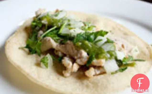Cena De Esta Noche: Tacos De Cerdo Con Salsa Poblana Y Tomate