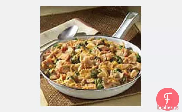 Sartén de Pollo y Pasta con Queso