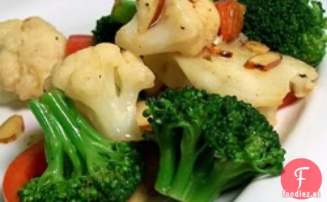 Verduras de Mantequilla Doradas con Almendras