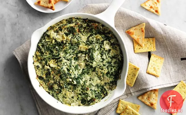 Salado Dip de Espinacas y Alcachofas con Queso Parmesano