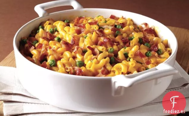 Macarrones con Queso con Tocino y Guisantes
