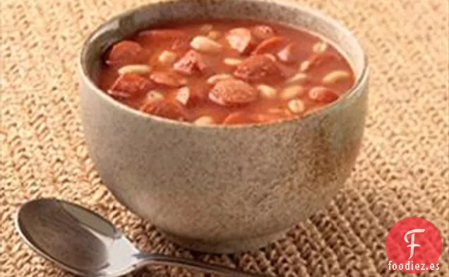 Sopa de Cebada y Frijoles con Salchichas - América Recetas