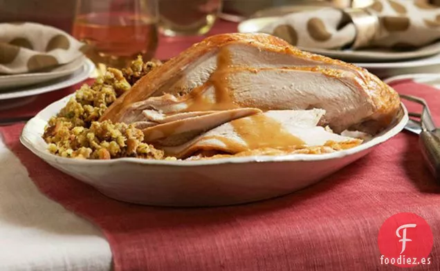 Pechuga de Pavo con Relleno y Salsa