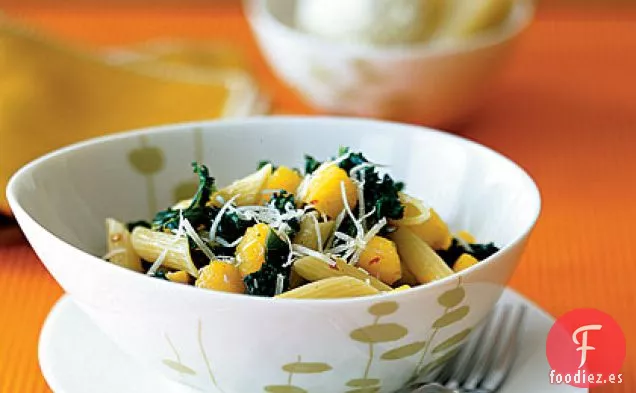 Calabaza de Bellota y Col Rizada Sobre Penne