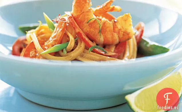 Linguini con Camarones Salteados y Salsa de Coco y Lima