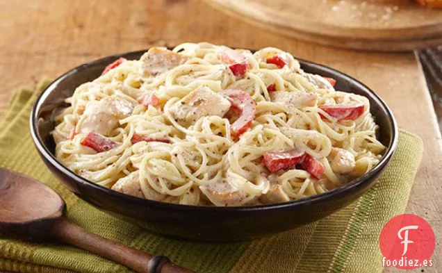 Pasta al Pesto Alfredo de Pollo