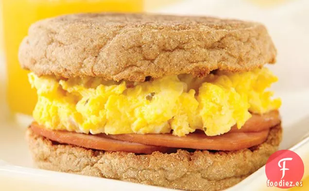 Sándwich de Huevo y Tocino Canadiense