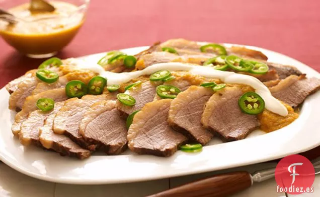 Falda de Ternera Estofada con Salsa Picante de Jalapeño